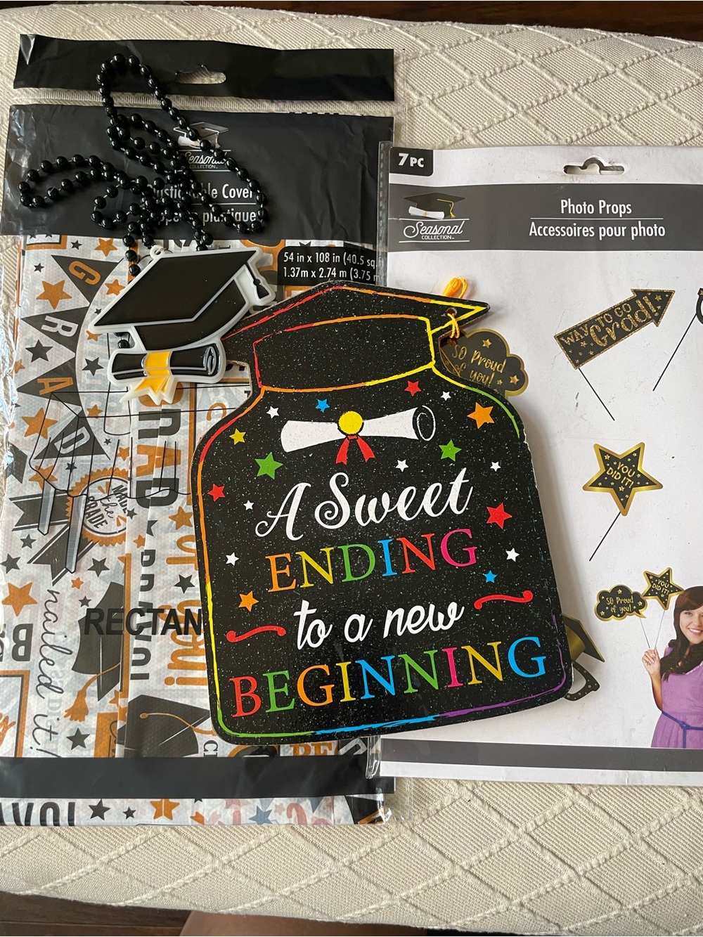 'A Sweet Ending to a New Beginning' Graduation Photo Prop - Black
